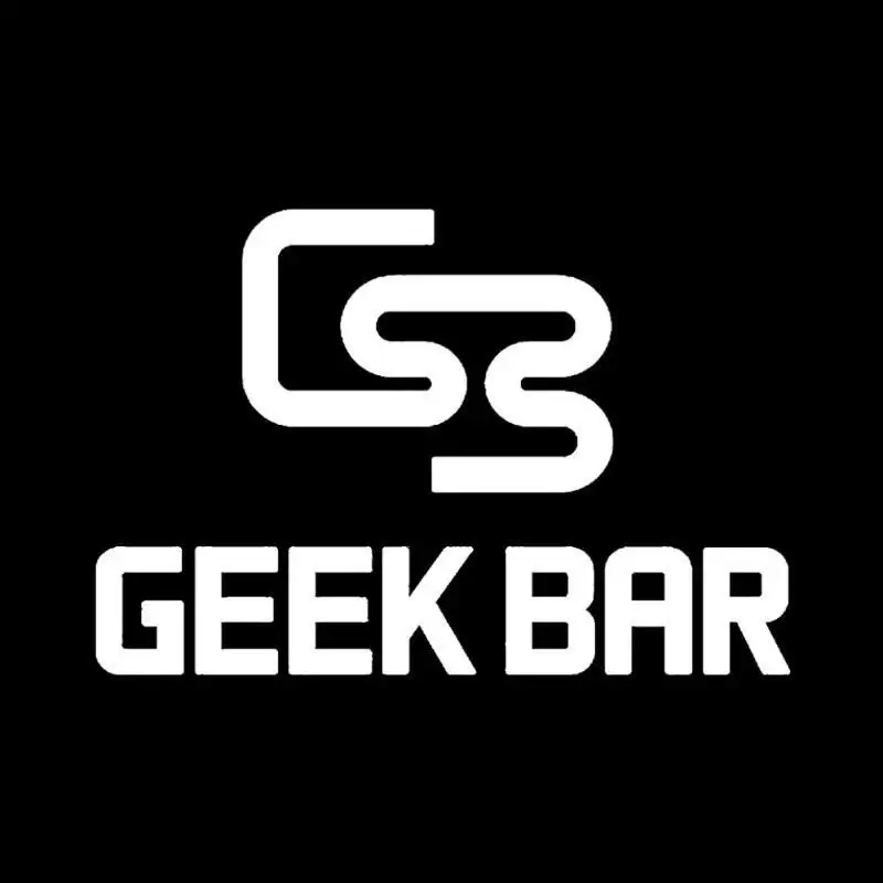Geek Bar Crowfield Tobacco & Vape